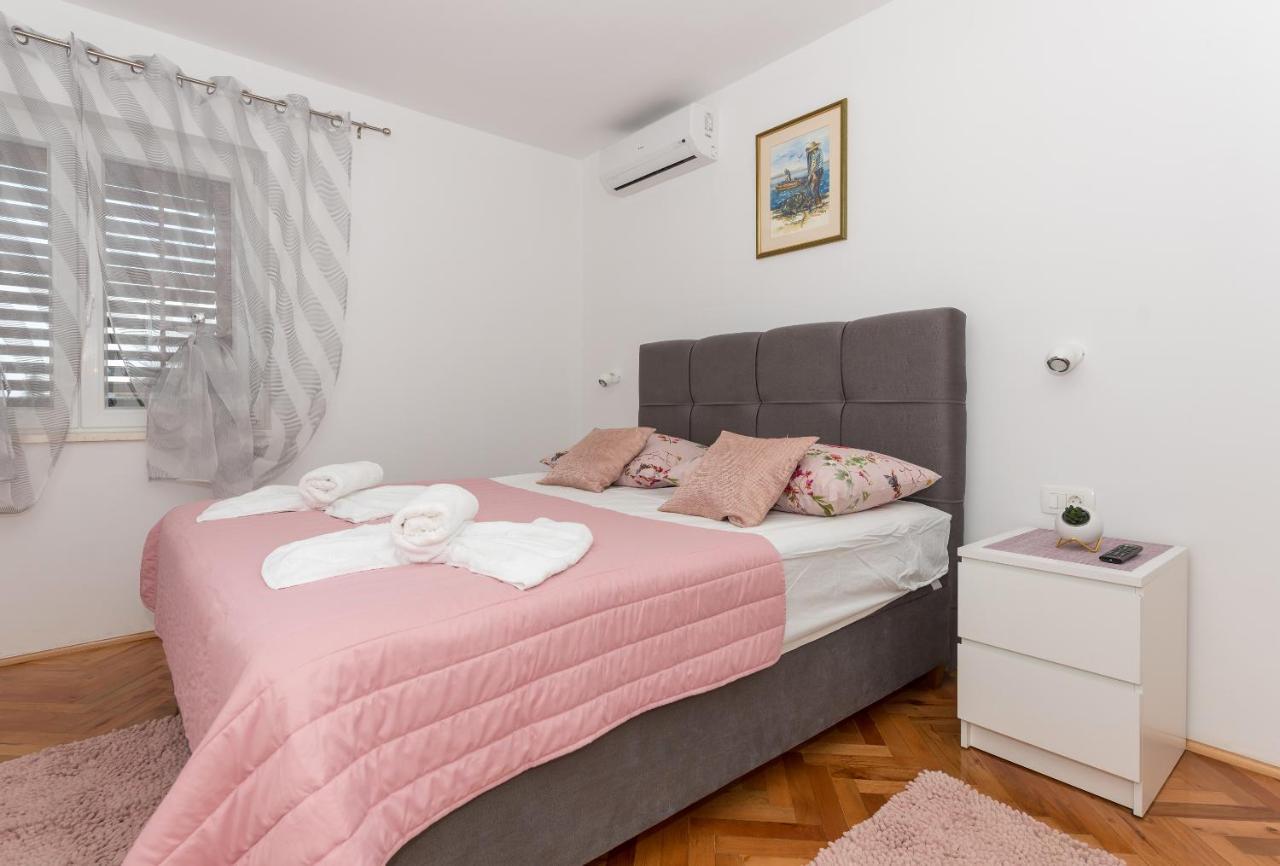 Apartment Strawberry Makarska Exterior photo