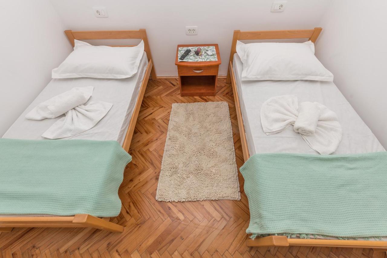 Apartment Strawberry Makarska Exterior photo